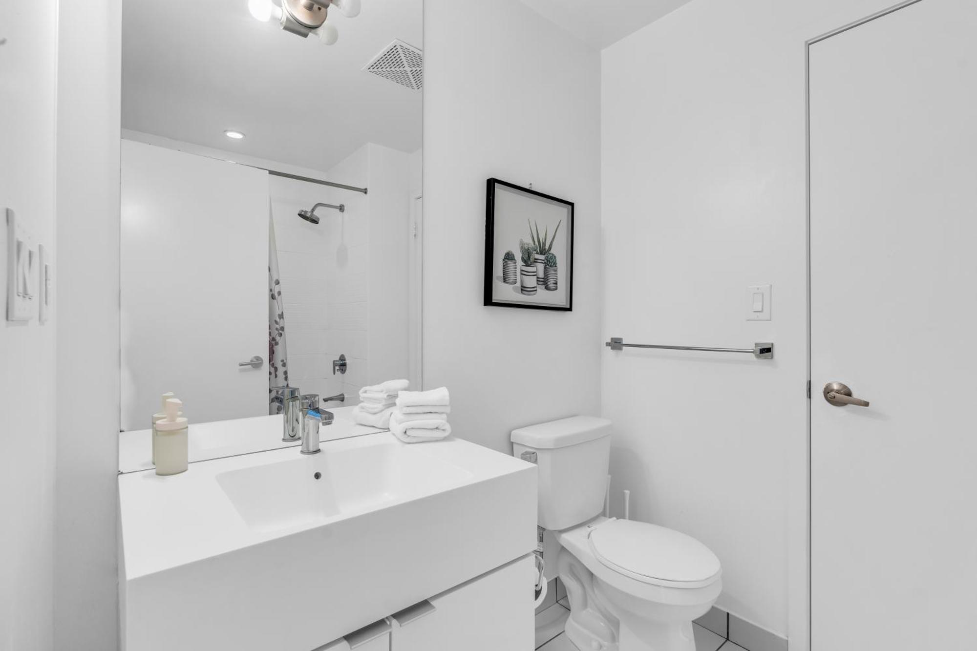 Prestige Downtown - Free Parking Apartment Toronto
