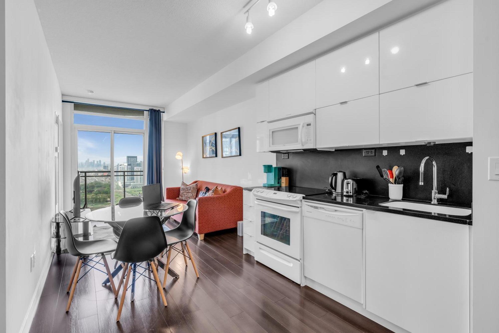 Prestige Downtown - Free Parking * Toronto