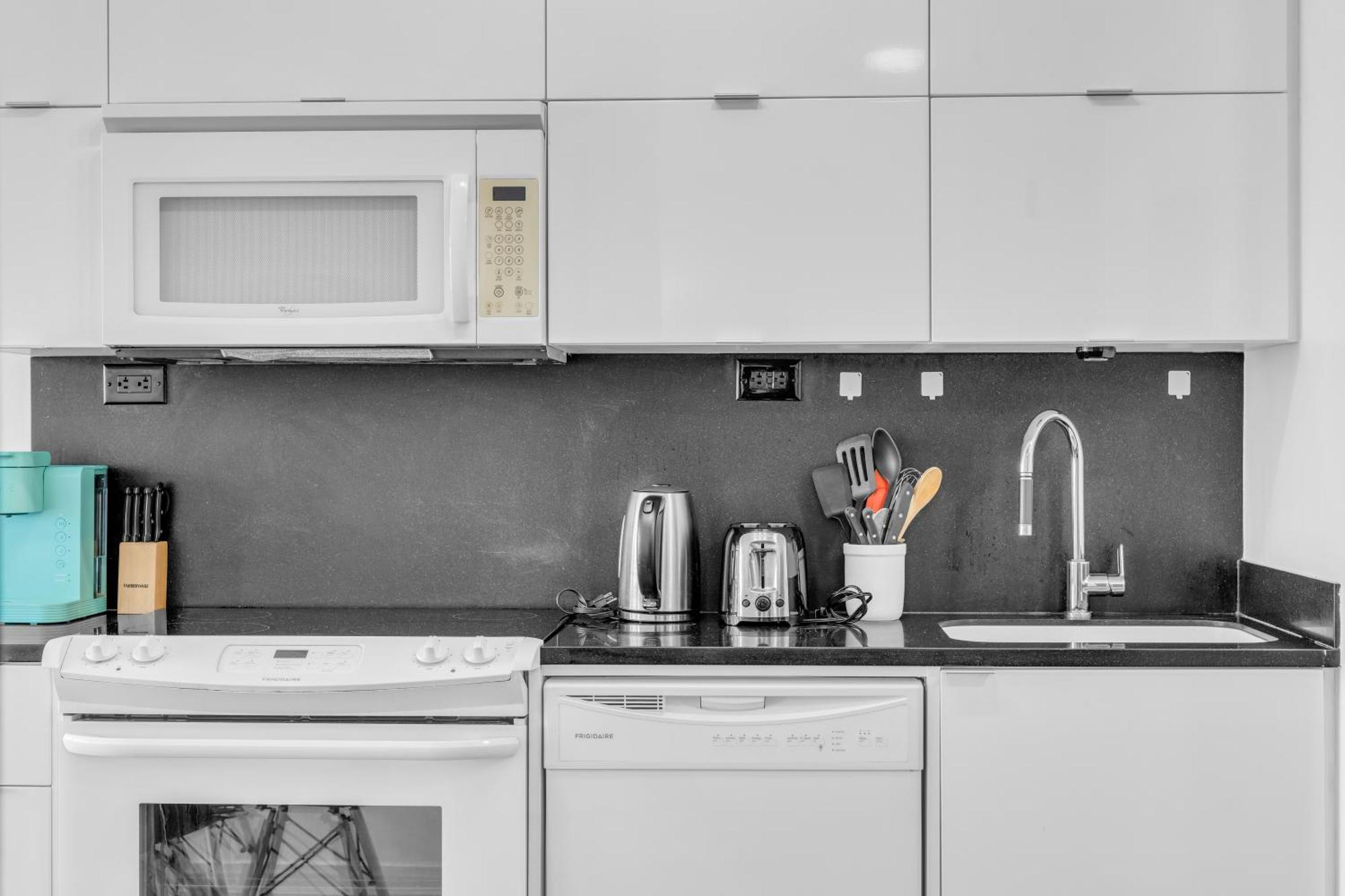 Prestige Downtown - Free Parking Apartment